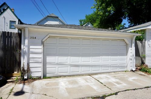 3134 Herman St, Milwaukee WI 53207-2850 exterior