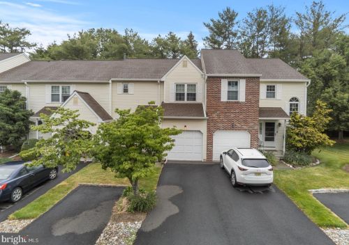 24 Revere Ct, Trenton NJ  08628-3610 exterior