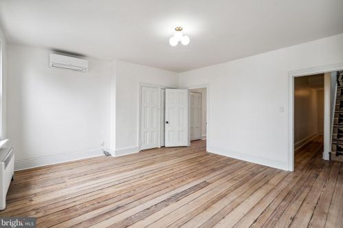 2426 Cedar St, Philadelphia PA  19125-3018 exterior