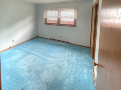 11927 Locust St, Milwaukee WI 53212-2642 exterior