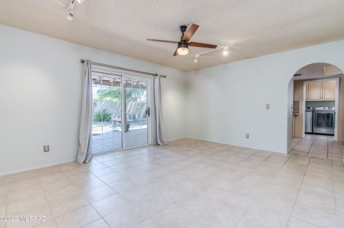 7431 Ln Cienega Dr, Tucson AZ 85712-1423 exterior