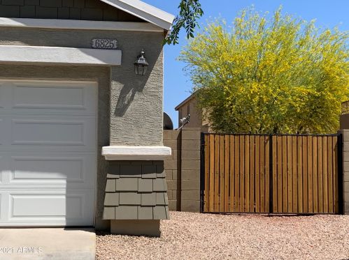 6825 39th Ln, Phoenix AZ  85041-6033 exterior