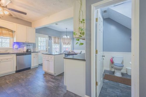 2802 Emerson Lake Dr, Lithonia GA  30078-6642 exterior