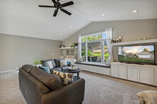 1551 Leffingwell Ave, Grand Rapids MI 49525-4530 exterior