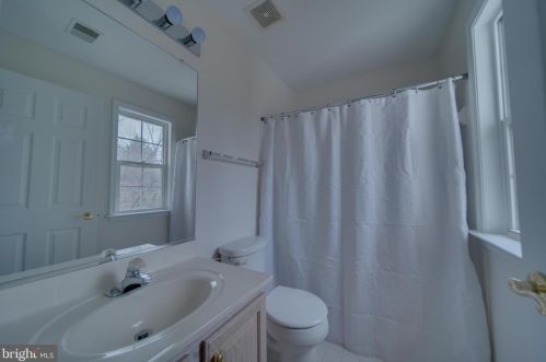 15529 Holly Grove Rd, Silver Spring MD 20905-3815 exterior