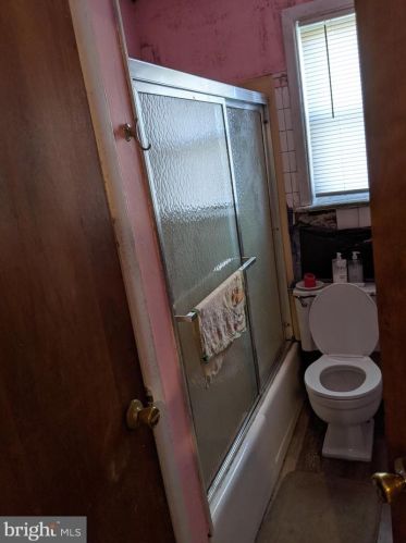 763 2 St, Trenton NJ 08611-3021 exterior