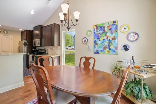 479 Holly Dr, Gainesville GA 30501-2142 exterior