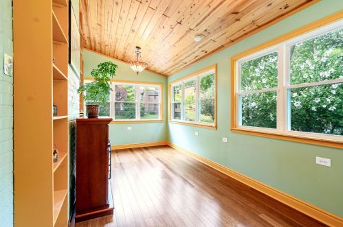 255 Cascade Rd, Pittsburgh PA 15221-4439 exterior