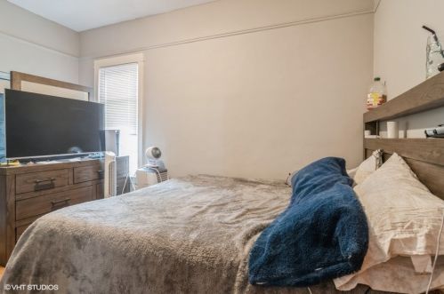 4326 Avers Ave, Chicago IL 60618-1013 exterior