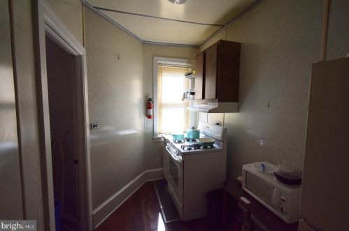 542 Johnson St, Philadelphia PA 19138-1110 exterior