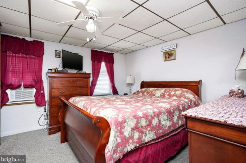 518 Schiller Ave, Trenton NJ 08610-6029 exterior