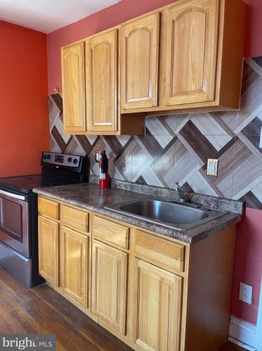 5657 Loretto Ave, Philadelphia PA 19149-3212 exterior