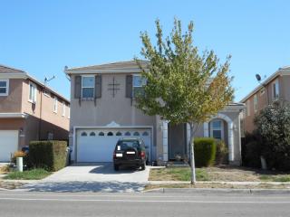 5126 Kokomo Dr, Sacramento, CA 95835-1853