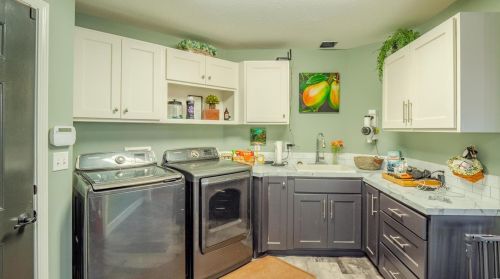 572 Spring Cave Rd, Spring Bluff MO exterior