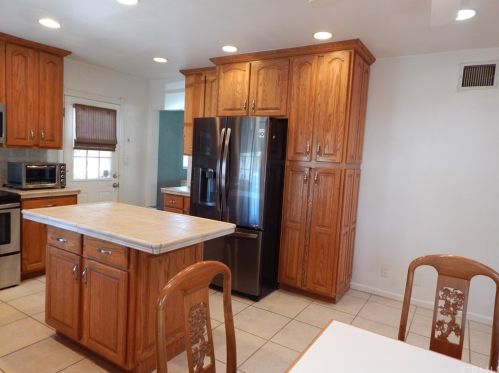 1118 Lee Ave, Fullerton CA 92833-4014 exterior