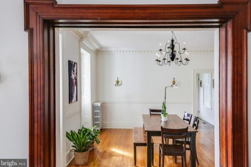 5800 Greene St, Philadelphia PA  19144-2704 exterior