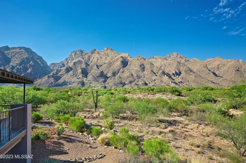 5800 Kolb Rd, Tucson AZ  14276-0908 exterior