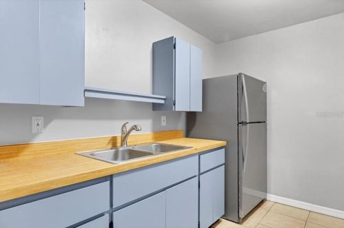 1728 Grn Rdg Rd, Tampa FL 33619-4963 exterior