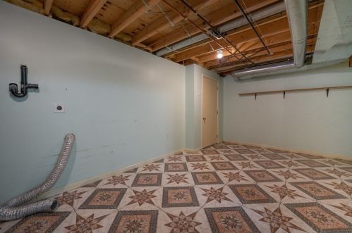 29 Pocantico Ave, Springfield MA 01109-1463 exterior