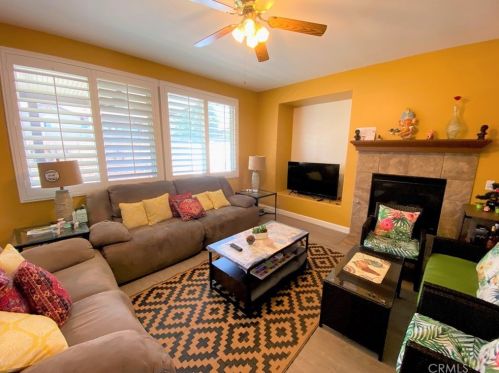 235 Avenida San Miguel, Perris CA  92571-4817 exterior