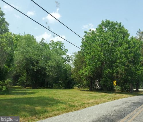 295 Fenwick Rd, Pilesgrove NJ exterior