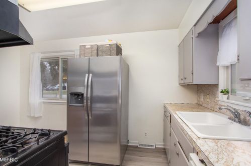 2171 Dangl Rd, Meskegon MI 49444-8748 exterior