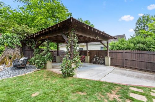 1287 Mclendon Ave, Atlanta GA 30307-2047 exterior