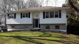 4 Albert Rd, Poughkeepsie, NY 12603-2002