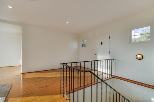 1917 California St, San Diego CA 92110-2113 exterior