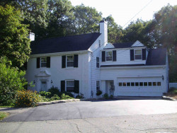 62 Day St, Newton, MA 02466-2917