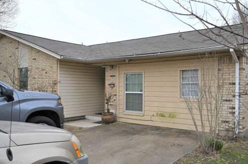 9538 Glengreen Dr, Dallas, TX 75217-2552