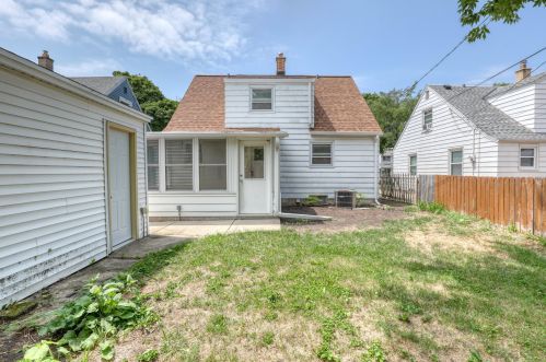 2660 70, Milwaukee WI 53219-2507 exterior