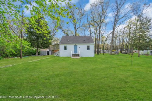 631 Maria St, Jackson Twp NJ  08527-5285 exterior