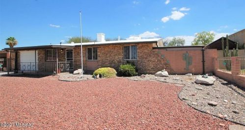 2751 Dorado Cir, Tucson, AZ 85746-6319