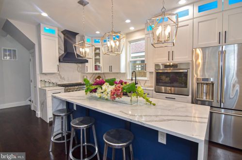 2911 17th St, Washington DC  20018-1825 exterior