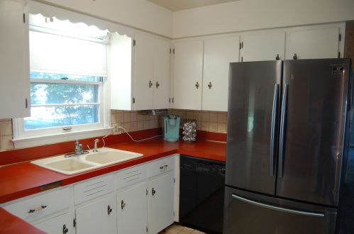 3325 Poinsettia Ave, Grand Rapids MI 49508-2567 exterior