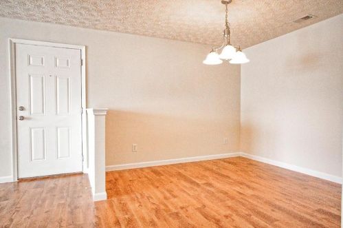 6202 Fairington Club Dr, Lithonia, GA 30038-5665