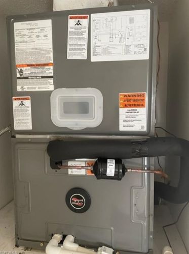 481 Quail Forest Blvd, Naples FL 34105-5569 exterior