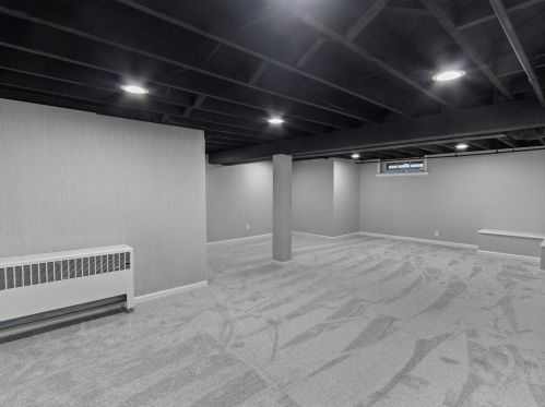 2953 43, Milwaukee WI 53219-3402 exterior