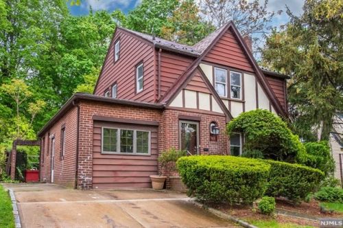 765 Salem St, Teaneck NJ 07666-5321 exterior