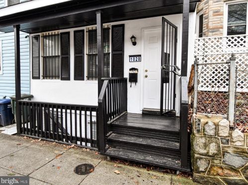 1028 Kenyon St, Washington DC  20010-2418 exterior