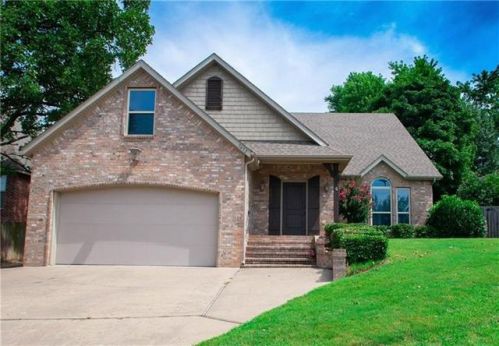 3452 Don Tyson Pkwy, Springdale AR  72762-6757 exterior