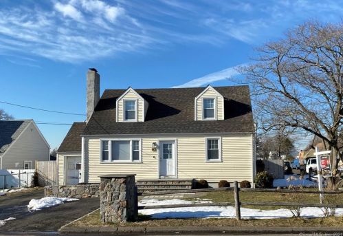 43 Grandview Ave, Norwalk, CT 06850-3213