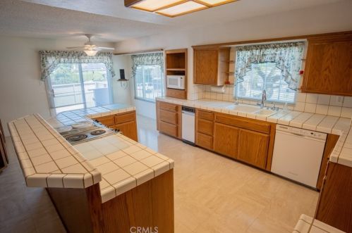 701 Valencia Mesa Dr, Fullerton CA 92835-4006 exterior