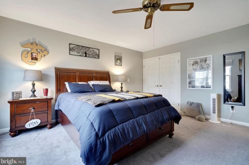 18 Stafford Ct, Trenton NJ 08690-3318 exterior