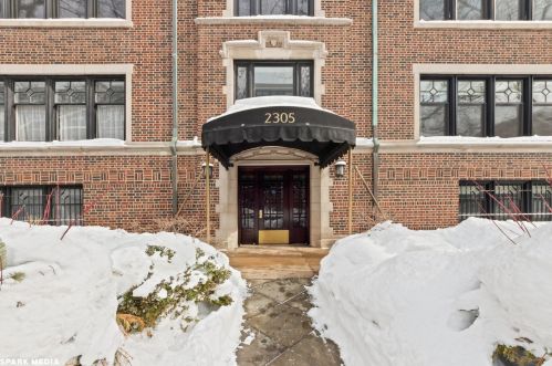2305 Commonwealth Ave, Chicago IL 60614-3498 exterior