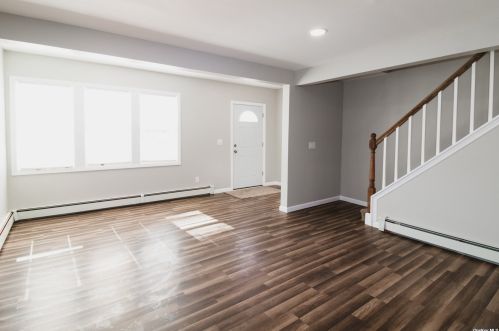 17 Haab Ave, Babylon NY  11702-2034 exterior