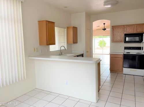 17411 1st Ave, Phoenix AZ  85023-6561 exterior