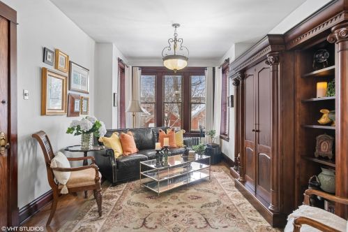 1823 22 Pl, Chicago IL 60608-4004 exterior