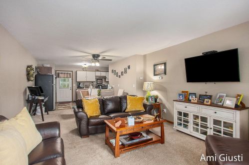 1900 Burton, Grand Rapids MI 49506-4620 exterior